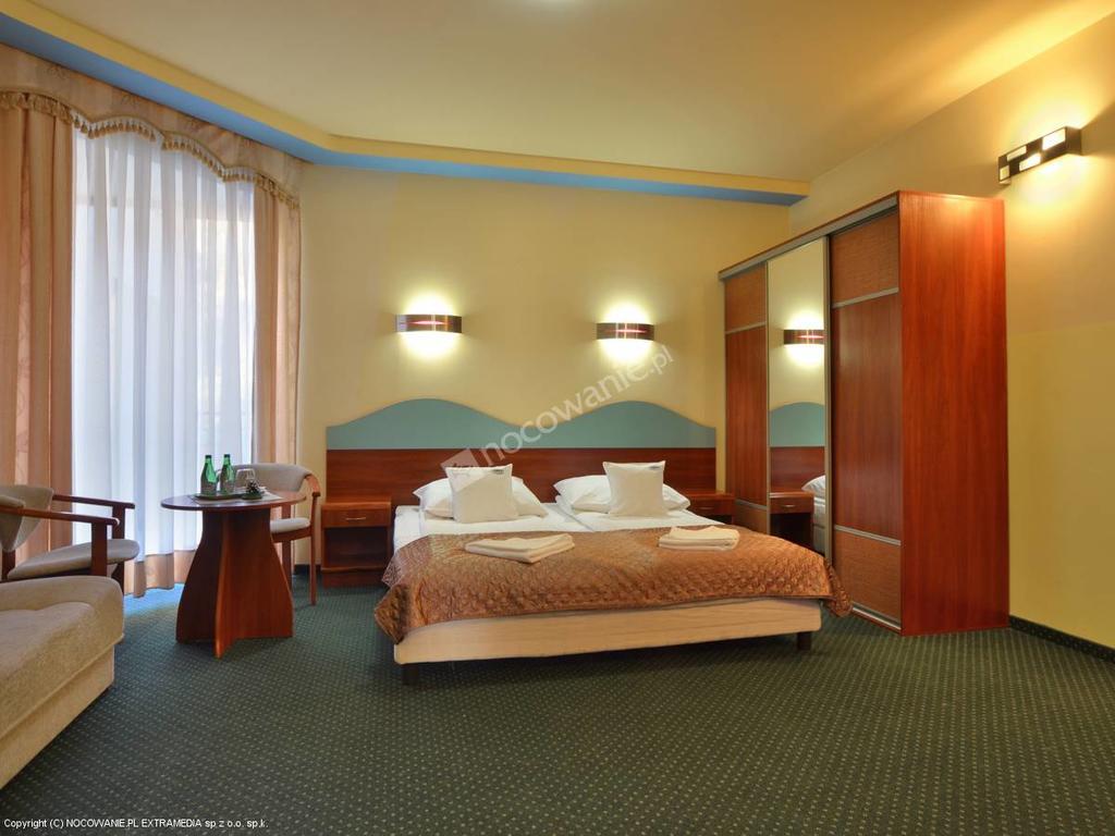 Hotel Arka Spa ヴィスワ エクステリア 写真
